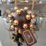 SİYAH ÜZERİ GOLD TOPLAR KÜÇÜK